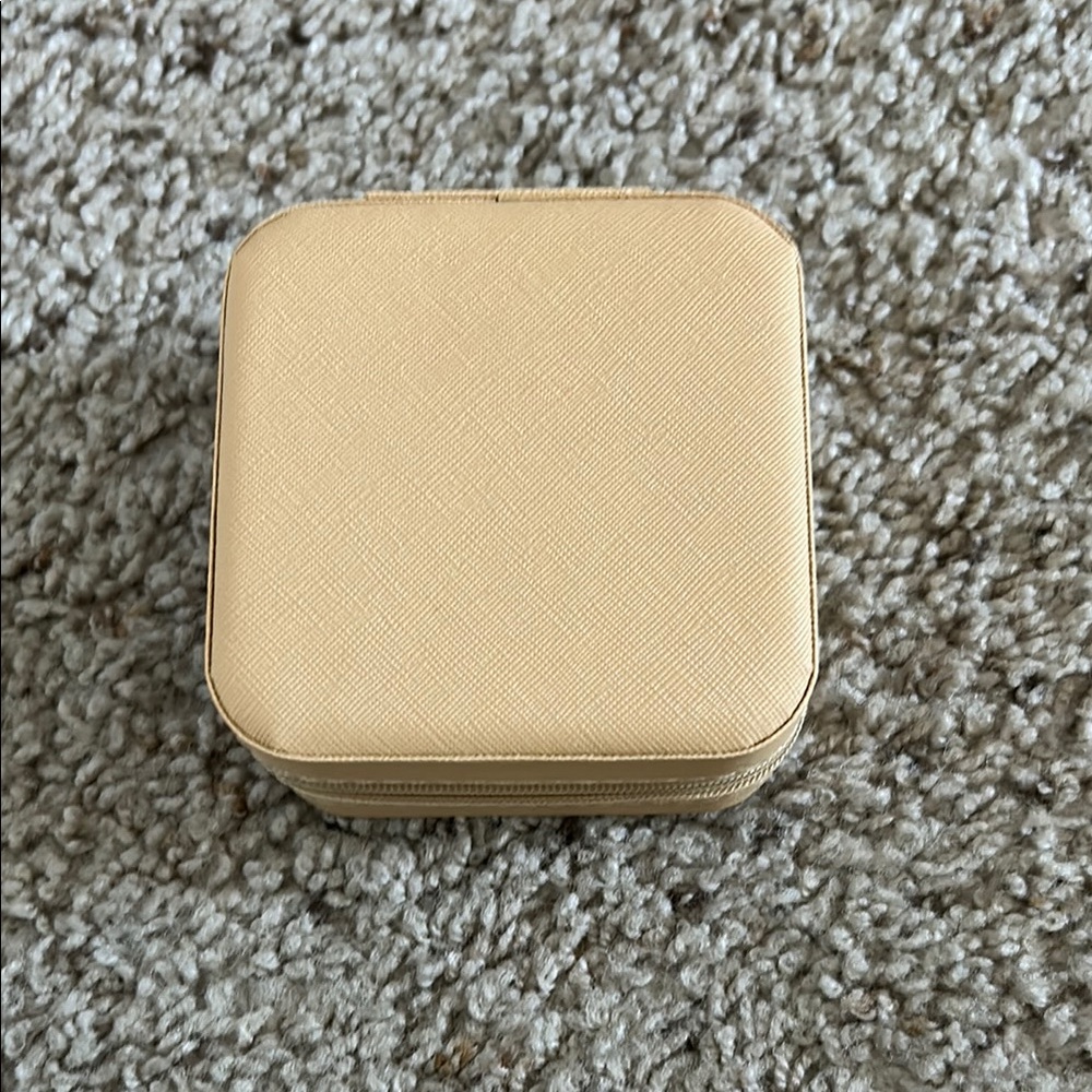 Elegant Tan Jewelry Box
